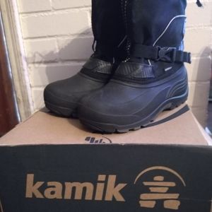 Kamik Glacial Black Winter Boot Youth 4